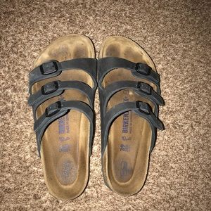 Birkenstocks 39